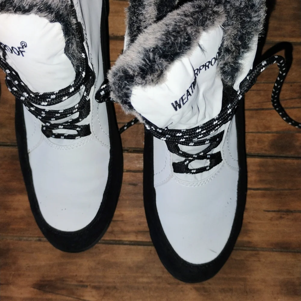NEW With Box Weatherproof Linda Boots 8M White Faux Fur Winter Snow Boot - Picture 5 of 7